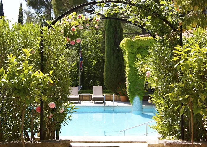 Le Vallon De Valrugues Hotel Spa & Villas