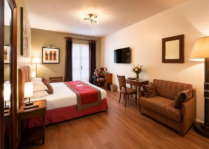 Hotel D'Aragon - Place De La Comedie